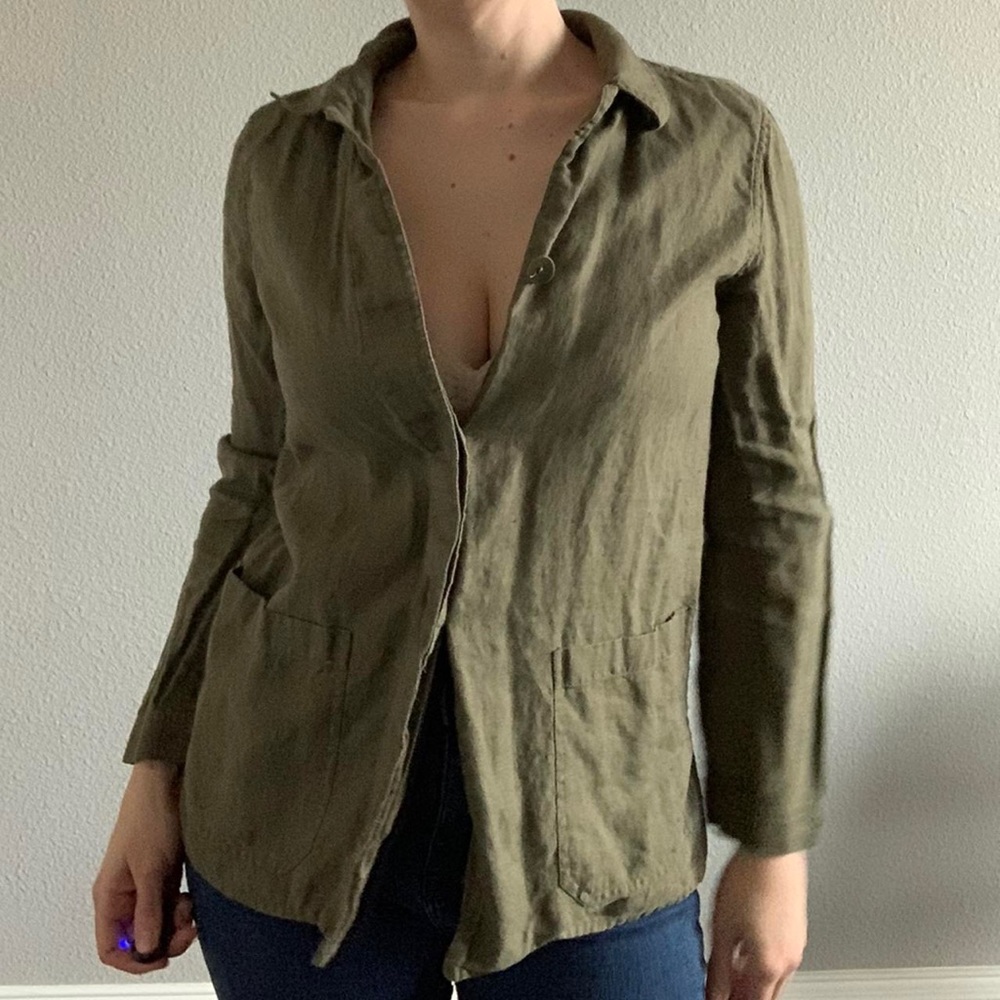 Classy button up - Picture 2 of 4